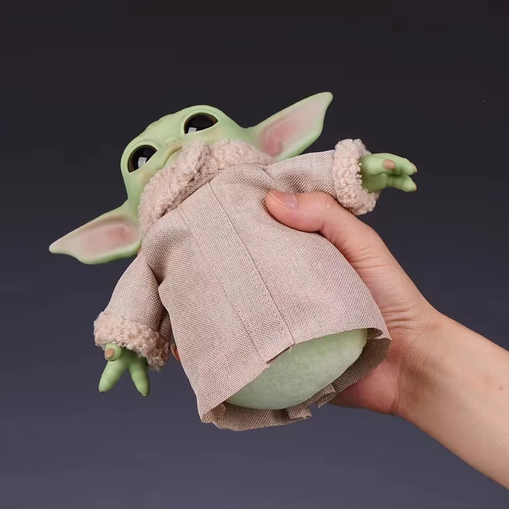 Baby Yoda Products - ฟิกเกอร์เบบี้โยด้าขนาด 17 ซม. พร้อมเสื้อผ้า ตุ๊กตาเบบี้โยด้าขนาดเล็ก ของเล่นทันสมัย